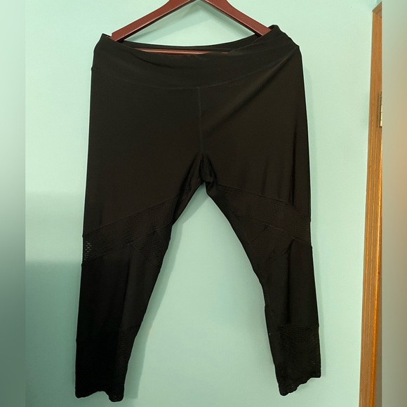 N.Y.L leggings 🌻🌻4 for $25 bundle🌻🌻 - Picture 1 of 3